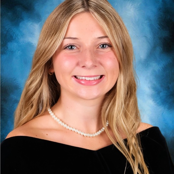 Meet your Posher, Allyson - Picture 1 of 1